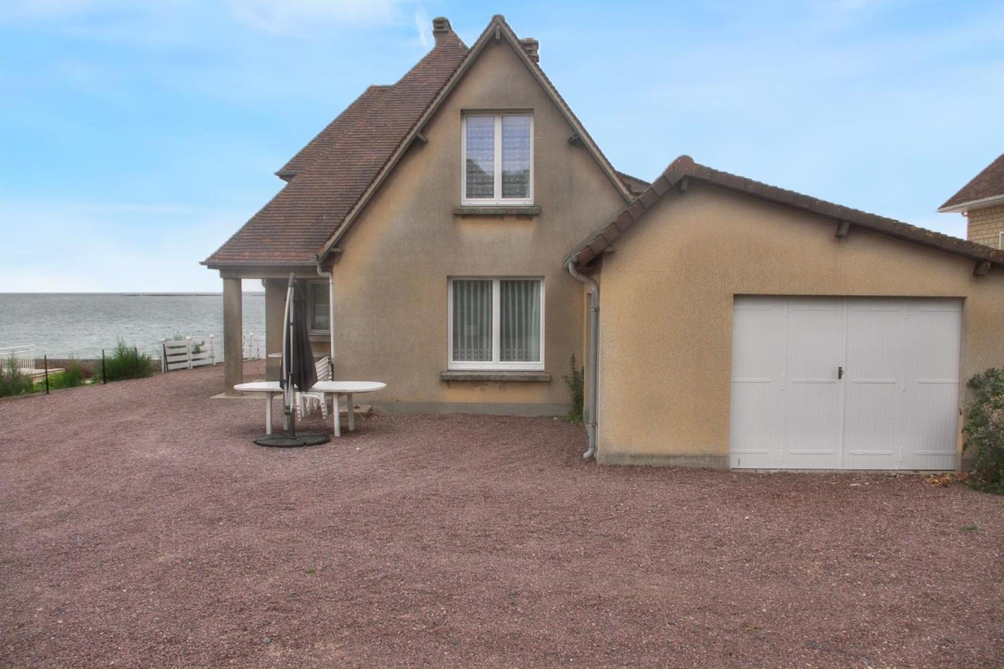 Maison Spacieuse Avec Vue Sur La Mer A Arromanches Les Bains Villa Corneville-sur-Risle Exterior photo